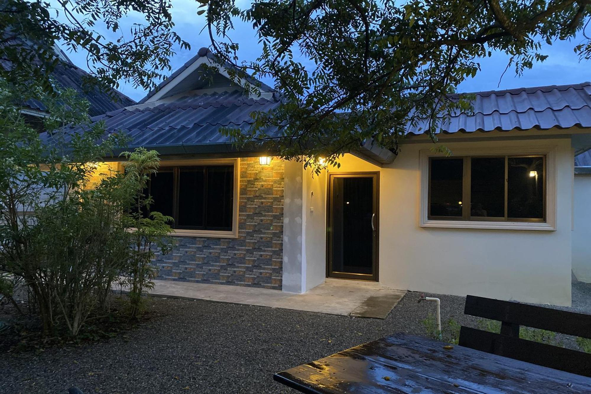 Sanaepatan Home Resort - เสน่ห์ป่าตาล โฮม รีสอร์ต Ban Buak Khang Zewnętrze zdjęcie